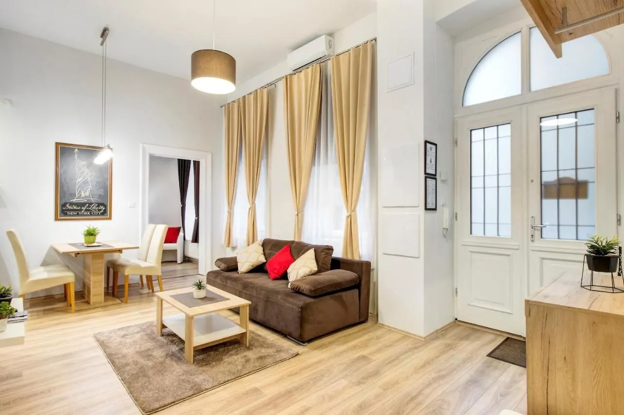 Standard Apartment By Hi5 - Weiner Leo بودابست 0*,  المجر
